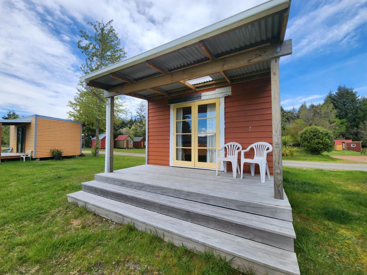 Manapouri Holiday Park Exterior photo