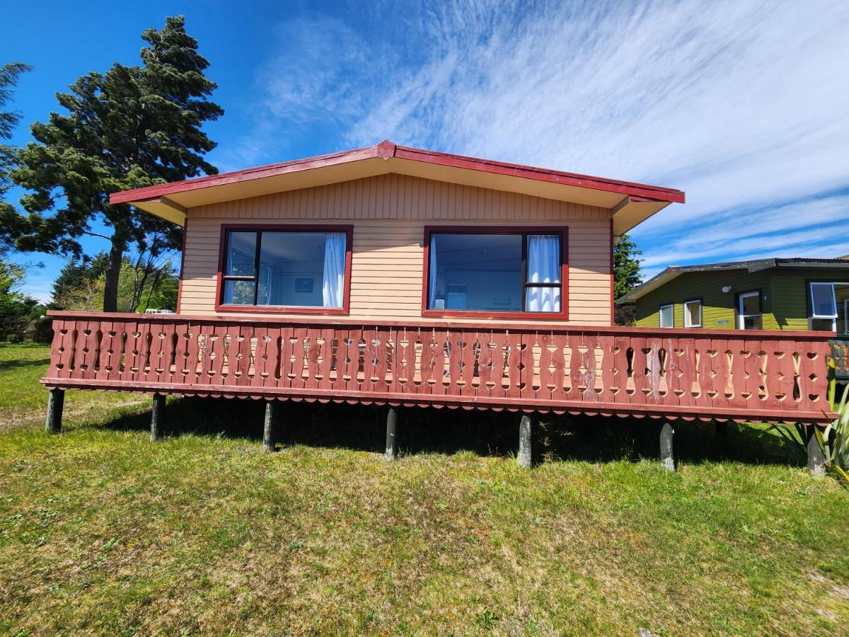 Manapouri Holiday Park Exterior photo