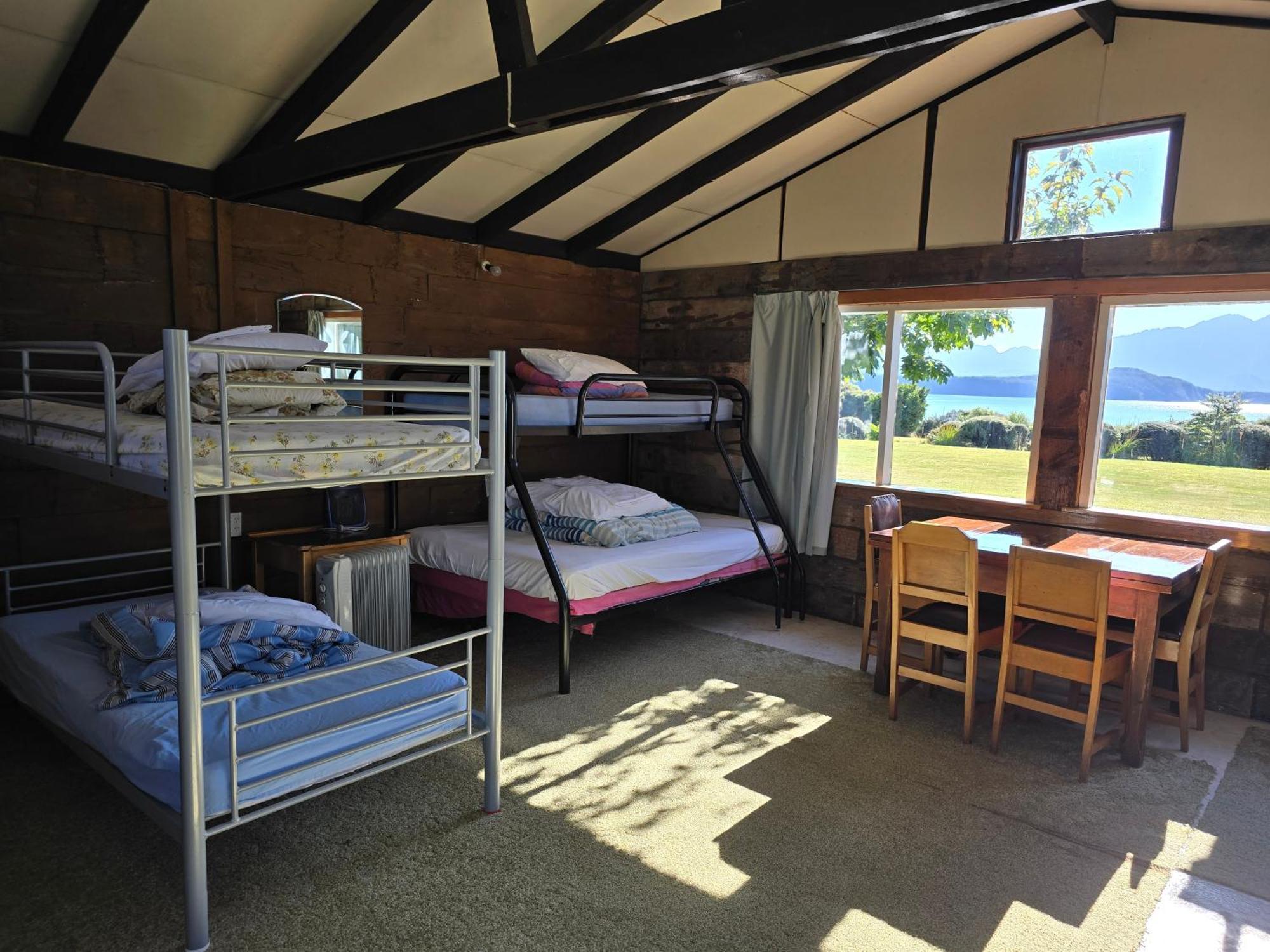 Manapouri Holiday Park Exterior photo